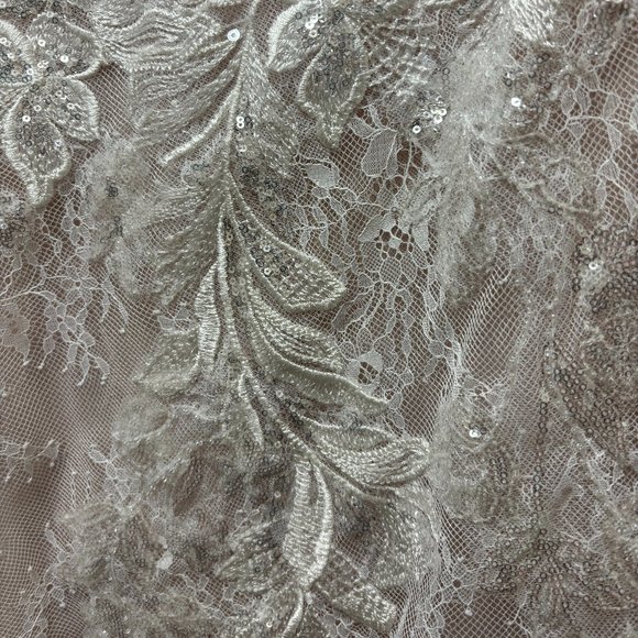 Wedding Dress - Picture 6 of 8